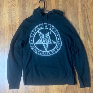 Black craft unisex pullover hoodie in size XL